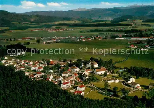 AK / Ansichtskarte Neutrauchburg Panorama Heilklimatischer Kurort Fliegeraufnahme Kat. Isny im Allgaeu