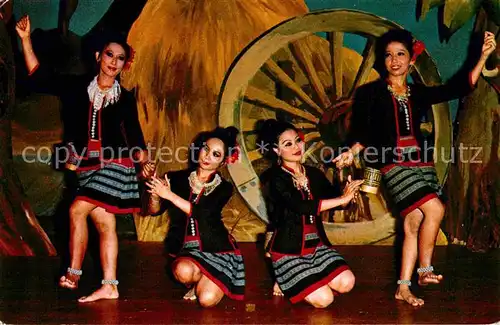 AK / Ansichtskarte Thailand Thai Northeastern Girls are dancing  Kat. Thailand