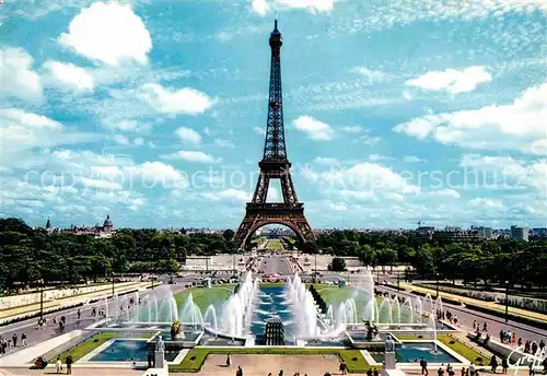 AK / Ansichtskarte Paris Tour Eiffel les Jardins de Chaillot Kat. Paris