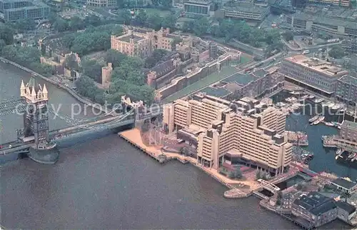 AK / Ansichtskarte London Fliegeraufnahme Tower Bridge and Tower Hotel Kat. City of London