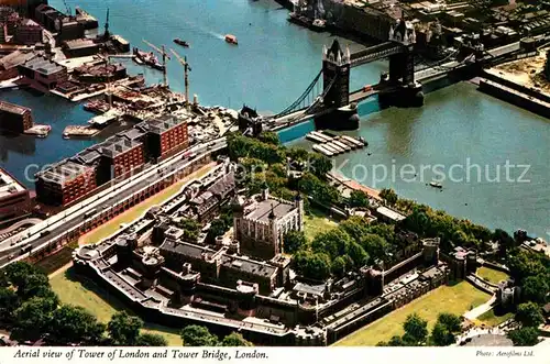 AK / Ansichtskarte London Fliegeraufnahme Tower Tower Bridge  Kat. City of London