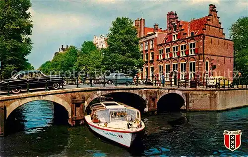 AK / Ansichtskarte Amsterdam Niederlande Voorburgwal met Huis aan de drie grachten Kat. Amsterdam