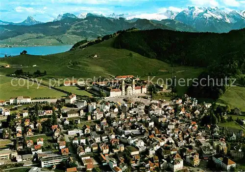 AK / Ansichtskarte Einsiedeln SZ mit Sihlsee Kloster Schwyzer und Glarner Alpen Fliegeraufnahme Kat. Einsiedeln