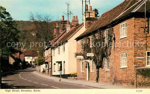 AK / Ansichtskarte Streatley Berks High Street Kat. South Bedfordshire