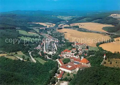 AK / Ansichtskarte Wienerwald Fliegeraufnahme Stift Heiligenkreuz Kat. Wienerwald