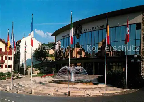 AK / Ansichtskarte Evian les Bains Haute Savoie Palais des Congres Kongresspalast Fahnen Kat. Evian les Bains