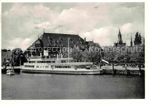 AK / Ansichtskarte Konstanz Bodensee Hafen mit Personenschiff Kat. Konstanz