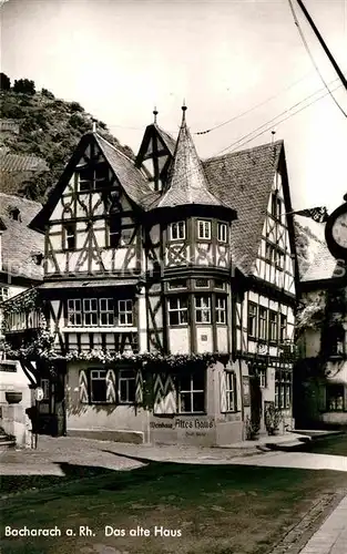 AK / Ansichtskarte Bacharach Rhein Das alte Haus Weinhaus Gaststaette Fachwerkhaus Kat. Bacharach