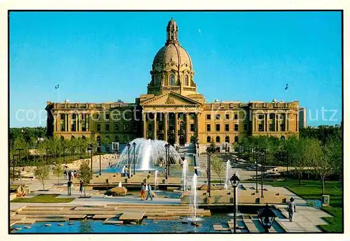 AK / Ansichtskarte Edmonton Alberta Fontaene Legislative Building Kat. Edmonton