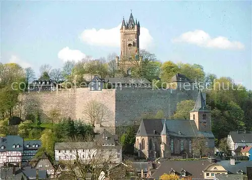 AK / Ansichtskarte Dillenburg Schlossberg mit Wilhelmsturm Hohe Mauer und ev Stadtkirche Kat. Dillenburg