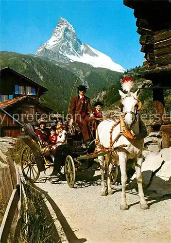 AK / Ansichtskarte Zermatt VS Matterhorn Pferdekutsche Trachtengruppe  Kat. Zermatt