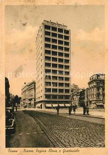 AK / Ansichtskarte Fiumetto Pietrasanta Piazza Regina Elena e Grattacielo Platz Hochhaus Kat. Italien