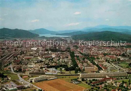 AK / Ansichtskarte Klagenfurt Woerthersee Blick nach Westen Fliegeraufnahme