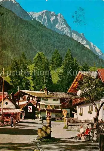 AK / Ansichtskarte Grainau Dorfplatz Zugspitze  Kat. Grainau