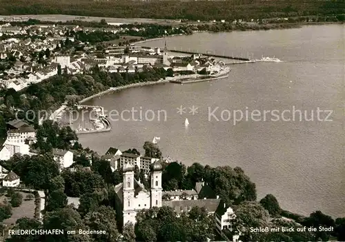 AK / Ansichtskarte Friedrichshafen Bodensee Fliegeraufnahme mit Schloss und See Kat. Friedrichshafen