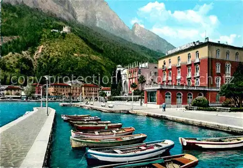 AK / Ansichtskarte Riva Lago di Garda Bootsanlegestelle Kat. 