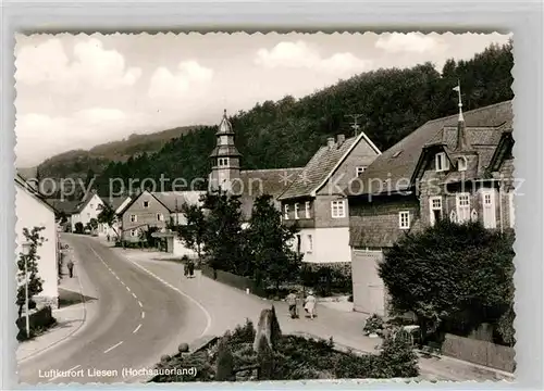 AK / Ansichtskarte Liesen Hauptstrasse Blick zur Kirche Luftkurort Kat. Hallenberg