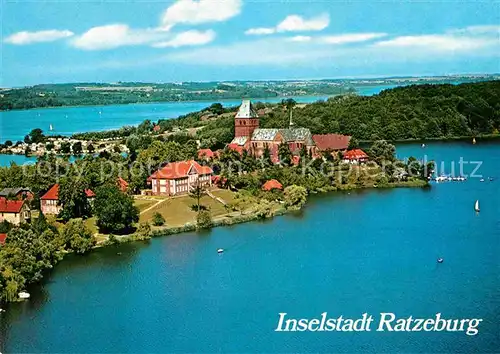 AK / Ansichtskarte Ratzeburg Inselstadt mit Dom und Heimatmuseum Naturpark Lauenburgische Seen Fliegeraufnahme Kat. Ratzeburg