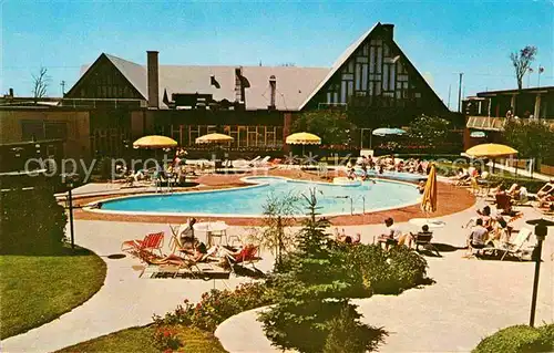 AK / Ansichtskarte Montreal Quebec Holiday Inn Swimming Pool Kat. Montreal