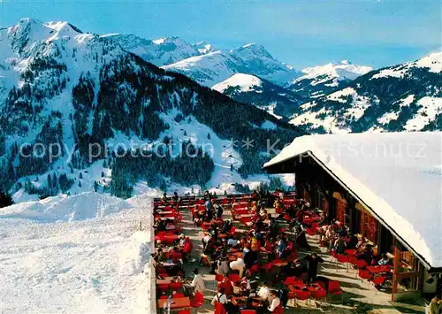 AK / Ansichtskarte Lenk Simmental Sonnenterrasse Berghaus Metsch Alpenpanorama im Winter Kat. Lenk Simmental