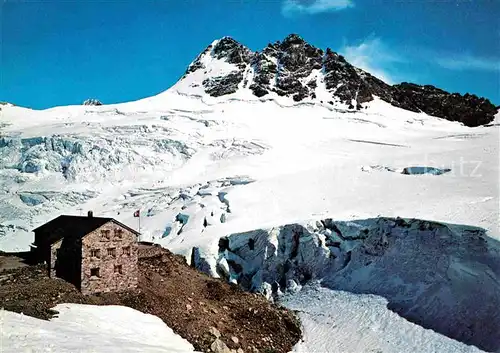 AK / Ansichtskarte Mutthornhuette Berghaus am Tschingelhorn Gletscher Berner Alpen Kat. Lauterbrunnen