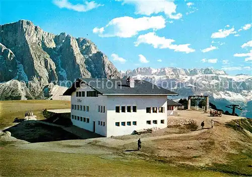 AK / Ansichtskarte Santa Cristina Groeden Col Reiser Huette gegen Sellagruppe Dolomiten Kat. Groeden Tirol