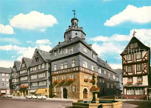 AK / Ansichtskarte Herborn Hessen Marktplatz mit Rathaus Kat. Herborn