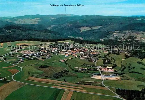 AK / Ansichtskarte Hoechenschwand mit Blick zum Feldberg Schwarzwald Fliegeraufnahme Kat. Hoechenschwand