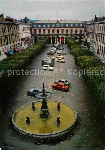 AK / Ansichtskarte Castres Tarn Place Jean Jaures avec le monument de Jaures et sa fontaine Kat. Castres