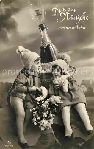 AK / Ansichtskarte Neujahr Kinder Sektflasche Zipfelmuetze Kat. Greetings