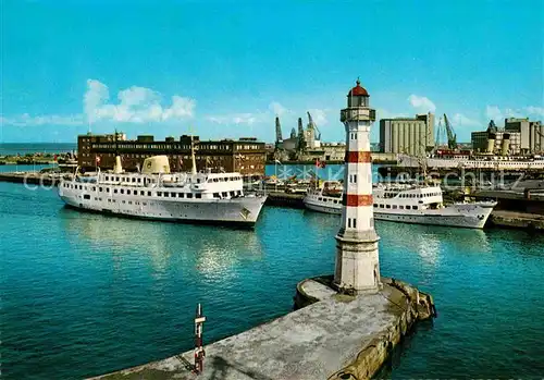 AK / Ansichtskarte Malmoe Hamnen mit Leuchtturm Kat. Malmoe