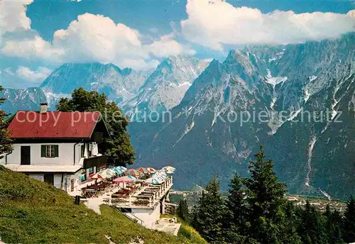 AK / Ansichtskarte Mittenwald Bayern Kranzberghaus gegen Karwendelgebirge Kat. Mittenwald