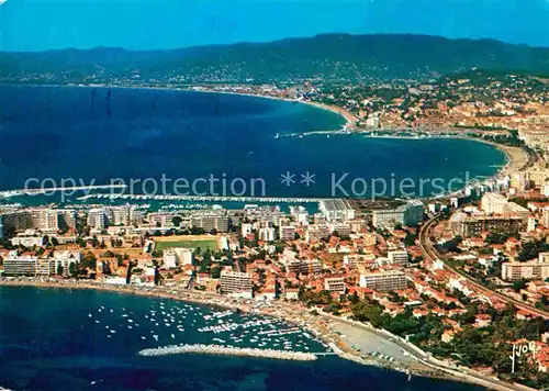 AK / Ansichtskarte Cannes Alpes Maritimes Pointe de la Croisette et vue generale aerienne Collection Couleurs et Lumiere de France Kat. Cannes