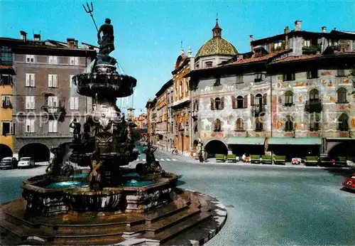 AK / Ansichtskarte Trento Piazza Duomo Fontana del Nettuno e Casa Rella Kat. Trento