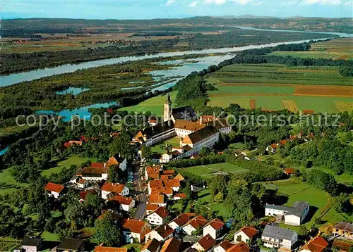 AK / Ansichtskarte Reichersberg Inn Fliegeraufnahme mit Augustiner Chorherrenstift