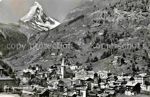 AK / Ansichtskarte Zermatt VS et le Cervin Ortsansicht mit Matterhorn Walliser Alpen Kat. Zermatt