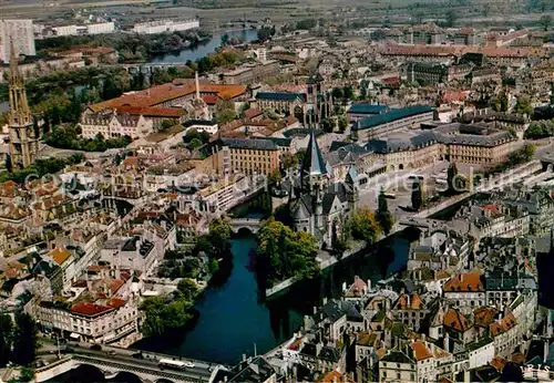 AK / Ansichtskarte Metz Moselle La Moselle et le Temple Vue aerienne Kat. Metz