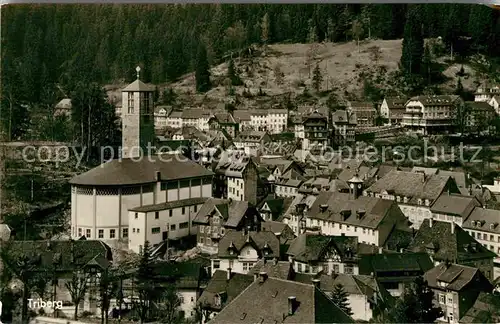 AK / Ansichtskarte Triberg Schwarzwald Ortsansicht mit Kirche Kat. Triberg im Schwarzwald