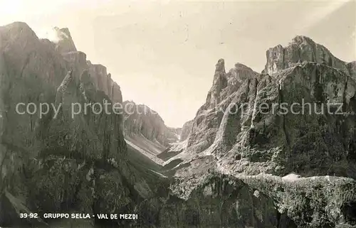 AK / Ansichtskarte Gruppo Sella Val de Mezdi Sellagruppe Gebirgspanorama Kat. Italien