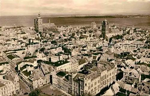 AK / Ansichtskarte Stralsund Mecklenburg Vorpommern Blick vom Kirchturm St Marien Altstadt St Nikolai Kirche St Jakobi Kirche Kat. Stralsund