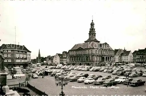 AK / Ansichtskarte Maastricht Markt met Stadhuis Kat. Maastricht