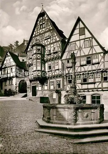 AK / Ansichtskarte Miltenberg Main Marktplatz Fachwerkhaeuser Brunnen erbaut um 1500 Kat. Miltenberg