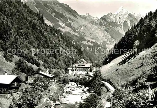 AK / Ansichtskarte Mayrhofen Zillertal Gasthof Pension Zillergrund mit Brandbergkolm Kat. Mayrhofen