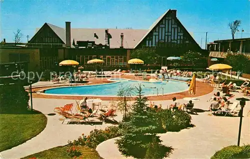 AK / Ansichtskarte Montreal Quebec Holiday Inn Chateaubriand Swimming Pool Kat. Montreal