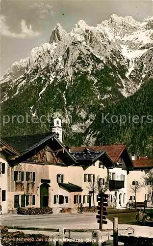 AK / Ansichtskarte Alt Mittenwald Ortsmotiv mit Kirche Karwendelspitzen