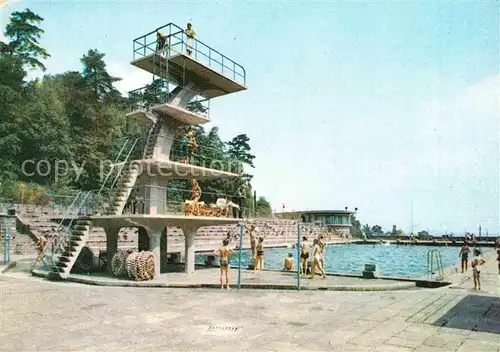 AK / Ansichtskarte Gdynia Pommern Schwimmbad mit Sprungturm Kat. Gdynia