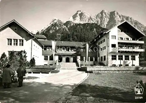 AK / Ansichtskarte Ehrwald Tirol Talstation mit Hotel der Tiroler Zugspitzbahn