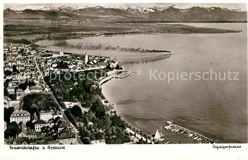 AK / Ansichtskarte Friedrichshafen Bodensee Fliegeraufnahme Kat. Friedrichshafen