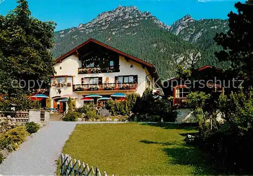 AK / Ansichtskarte Garmisch Partenkirchen Hotel Almhuette mit Kramer Kat. Garmisch Partenkirchen