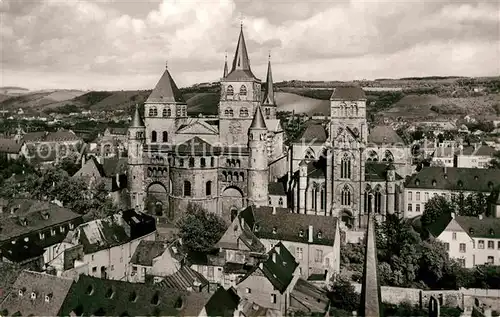 AK / Ansichtskarte Trier Dom und Liebfrauenkirche Kat. Trier